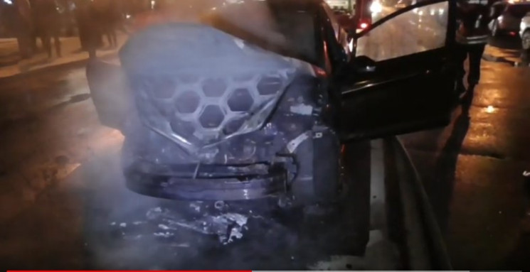 У центрі Сум спалахнув Ford…