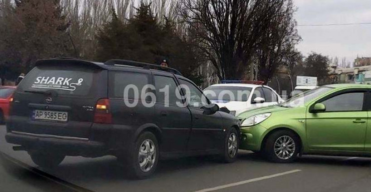 В Мелитополе в ДТП попал автомобиль такс…