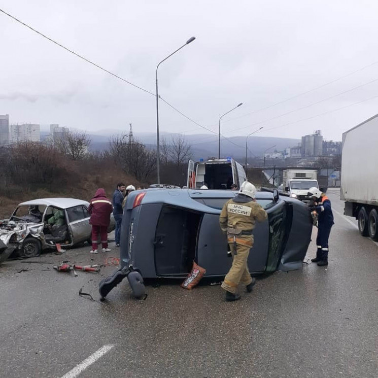 Під Новоросійськом сталася аварія, є жер…