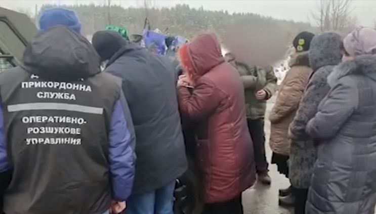 На Луганщині затримали людей, які потайк…
