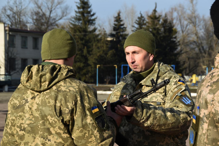 На Днепропетровщине в боевой бригаде сро…