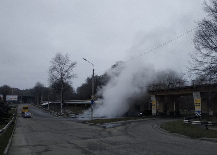 У Кам'янському понад 300 будинків і 18 н…