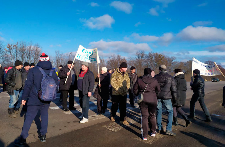 Під Полтавою протестувальники перекрили…