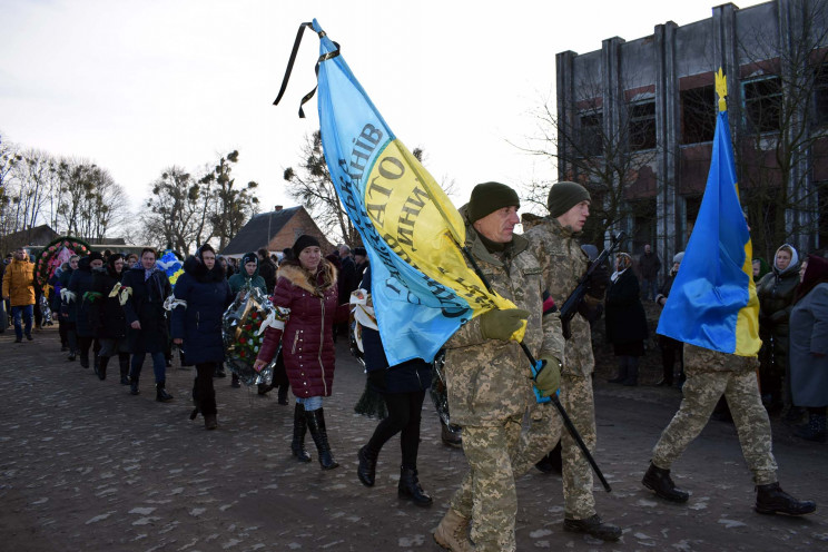 На Хмельниччині в останню дорогу провели…
