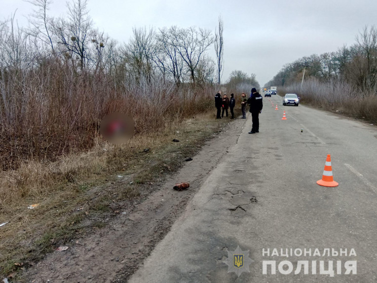 На Харьковщине водитель убил двух пешехо…