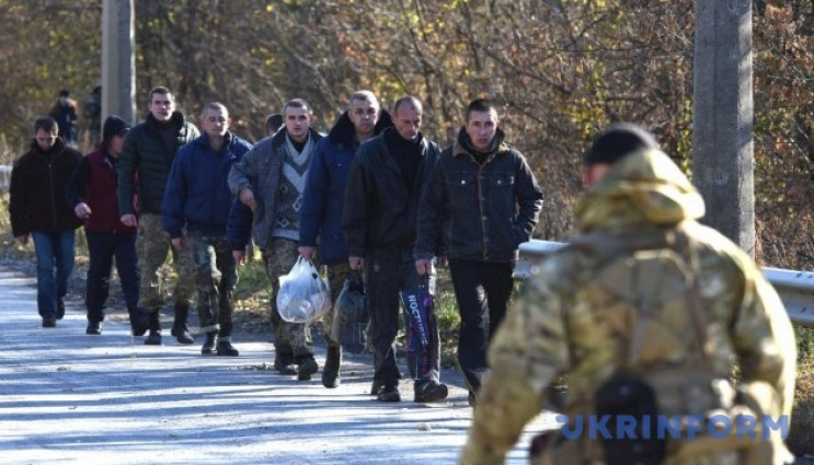 На Донбасі бойовики незаконно утримують…