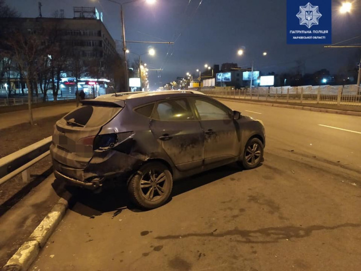 На проспекте в Харькове водитель Mazda в…