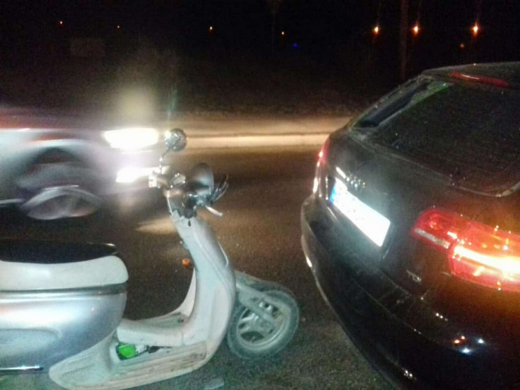 У Львові водій скутера протаранив Audi A…