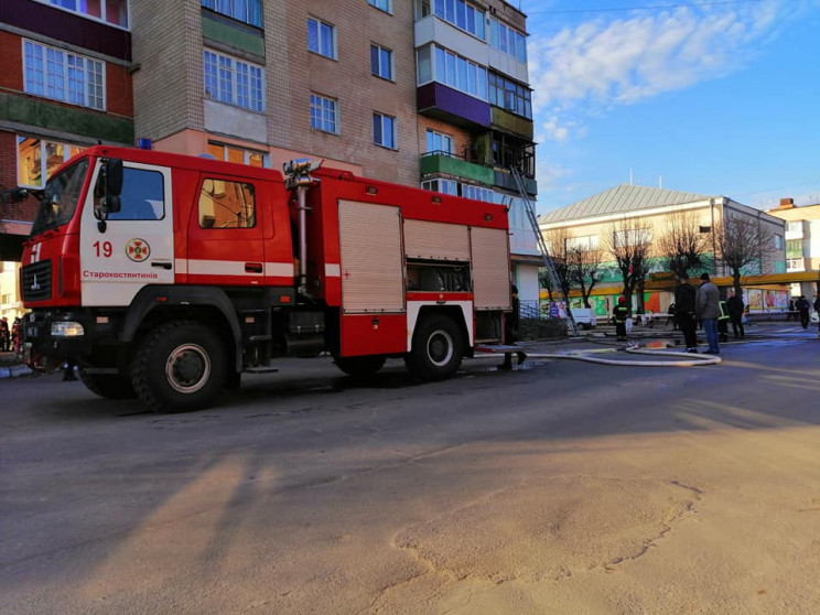 Десятеро людей, в тому числі й дітей, ев…