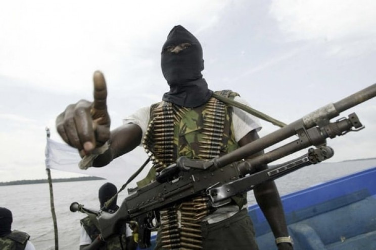 Нигерийские пираты захватили в заложники…