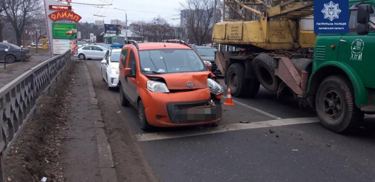 На Олексіївці не роз’їхалися легковики:…