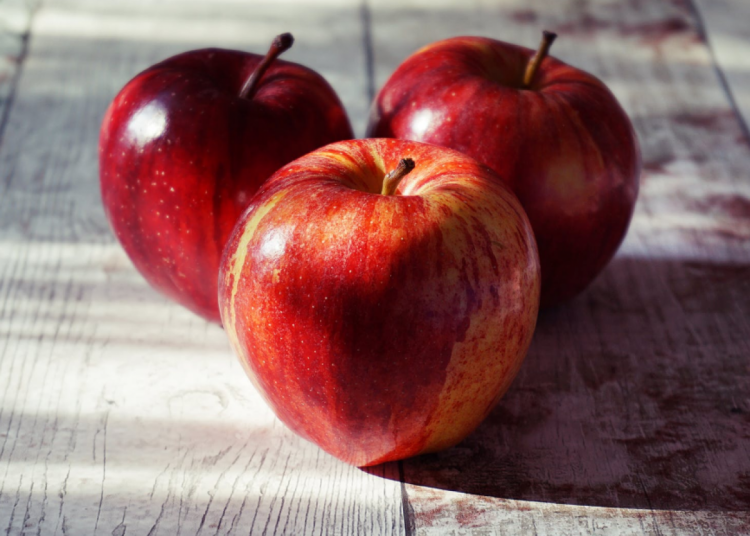 Яблоки содержат высокое количество железа