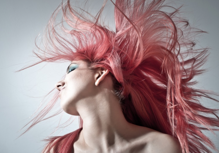 Ламинирование волос домашними средствами не рекомендуется выполнять при аллергии на желатин