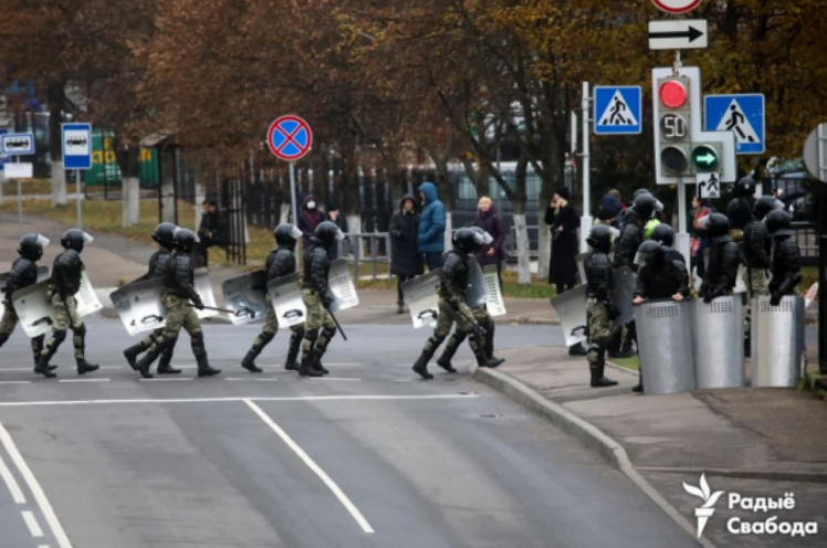 У Мінську на Марші народовладдя вже затримали майже 30 осіб