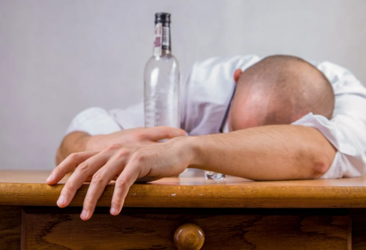 Алкоголь може стати причиною зниження лібідо