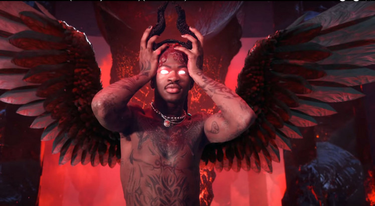 Lil Nas X в образі демона
