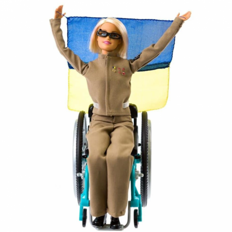 Кукла в инвалидное коляске Зинкевич