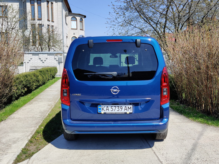 Opel Combo Life - задні фари