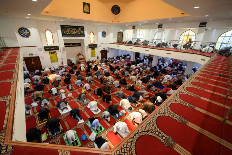 дуа в мечети