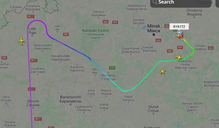 Самолет Ryanair сел в Минске из-за заминировании