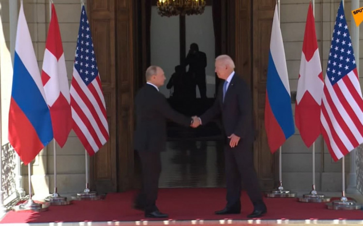 рукопожатие Путина и Байдена