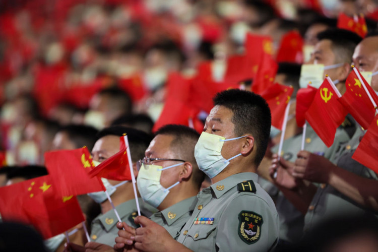 сто лет компартии китая китайцы в масках