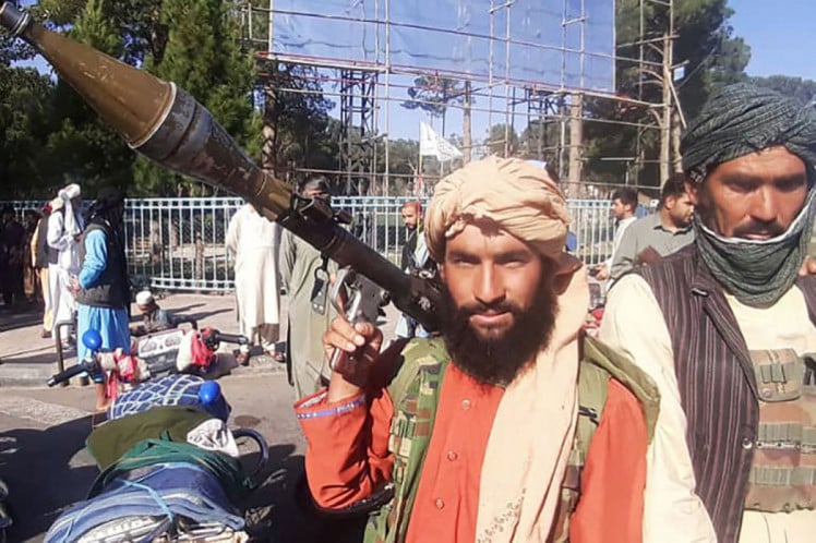 Талиб вооруженный РПГ