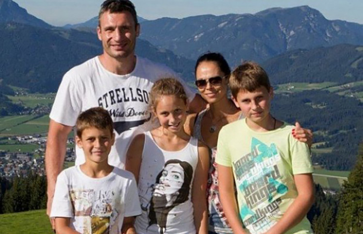 Виталий Кличко с семьей