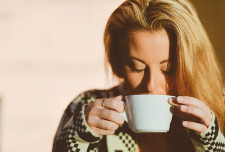 безпечною дозою кави є близько 3 чашок на день