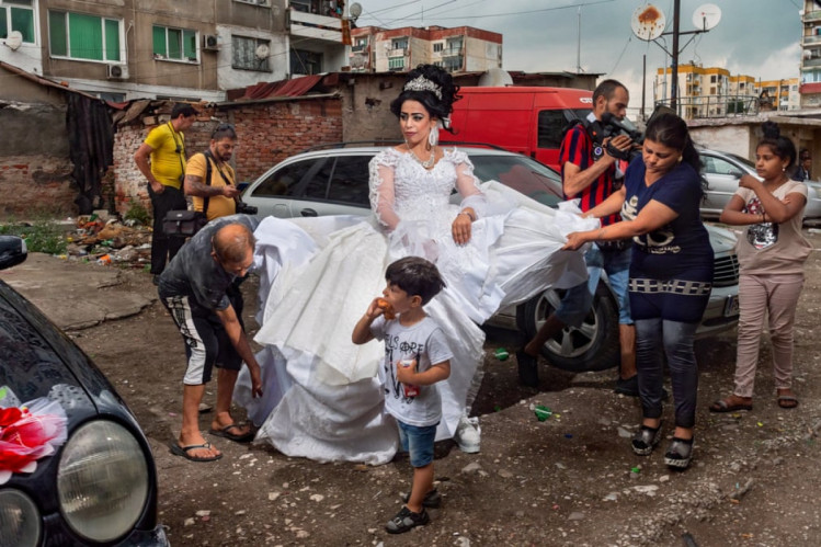 ромская невеста в гетто в Болгарии