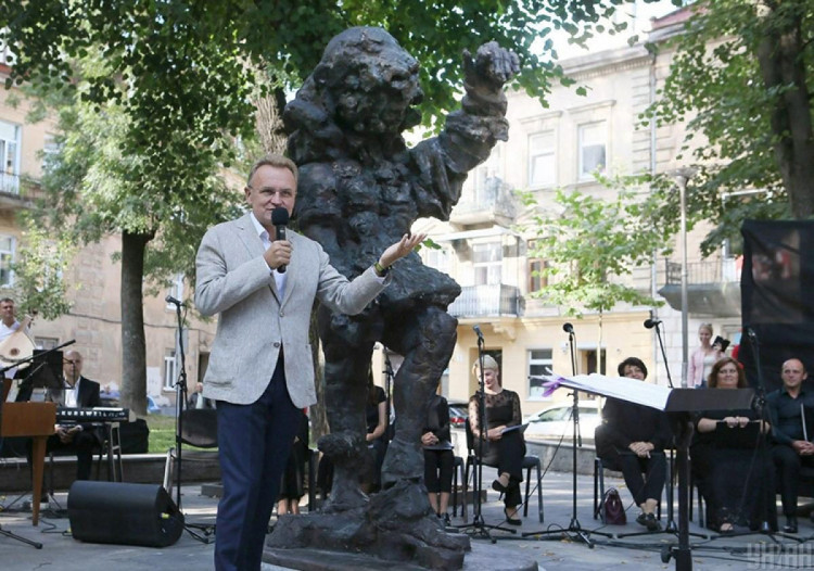 Садовый открывает скандальный памятник Ксаверу Моцарту