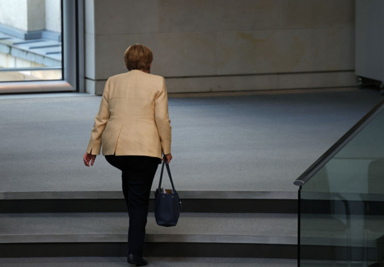 Меркель пішла з посту