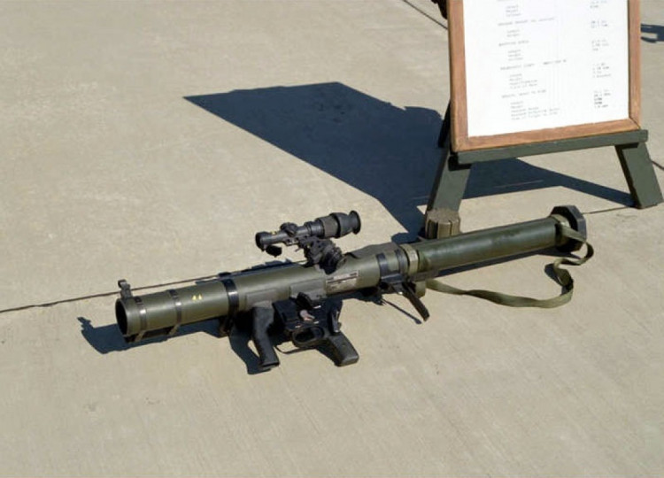 Гранатомет M141 Bunker Defeat Munition (BDM) / SMAW-D у бойовому режимі