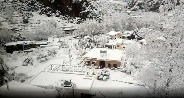 Заваленный снегом Ливан3