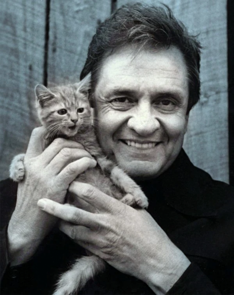 Джонні Кеш з котом